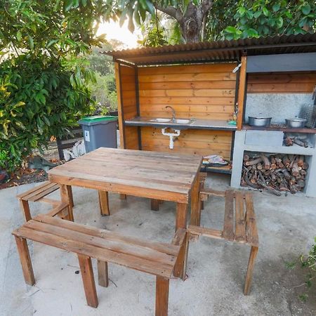 Villa L'avocat avec piscine chauffée et jacuzzi à Le Tampon Extérieur photo