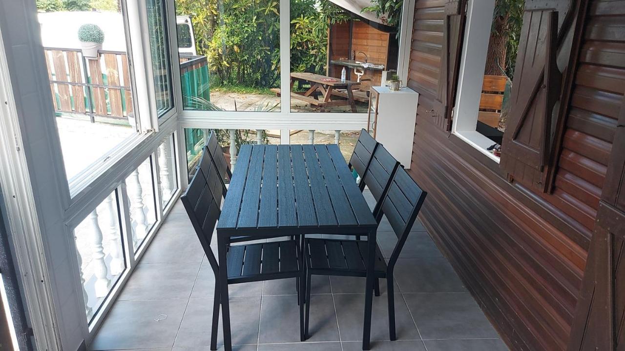 Villa L'avocat avec piscine chauffée et jacuzzi à Le Tampon Extérieur photo